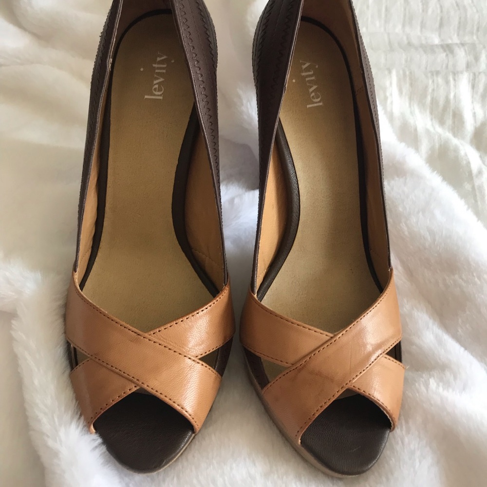 NEVER WORN  brown and tan peep toe heel